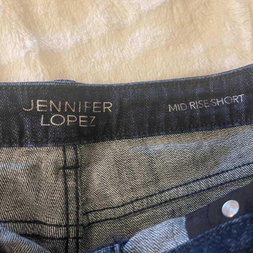 🤍💎💎Jennifer Lopez Dark Blue Distressed Jean Shorts - Picture 10 of 12